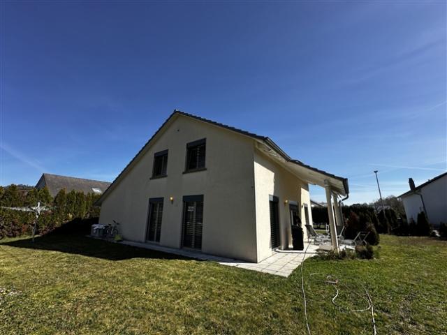 5,5 Zimmer Familienhaus zum Verkauf in Bassecourt