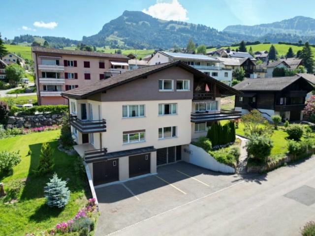 5.5 Zimmer Parterrewohnung mit Wintergarten und Landanteil