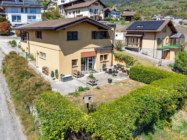 5,5 Zimmer Villa am Rande der Weinberge, herrliche Aussicht, ruhig, sonnig