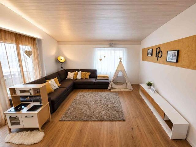 5.5 Zimmer, 140 m², 1. Stock