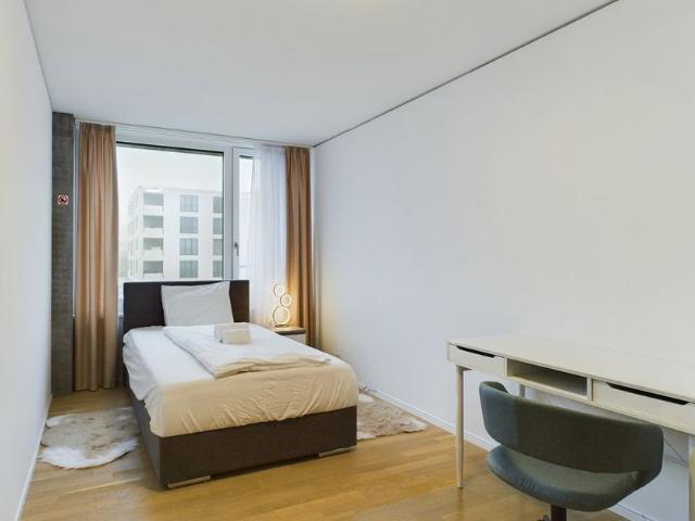 5.5 Zimmer, 140 m², 3. Stock