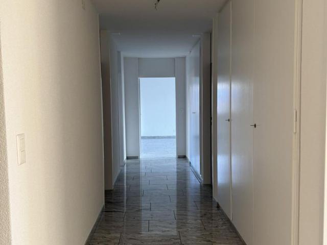 5.5 Zimmer, 142 m², 2. Stock