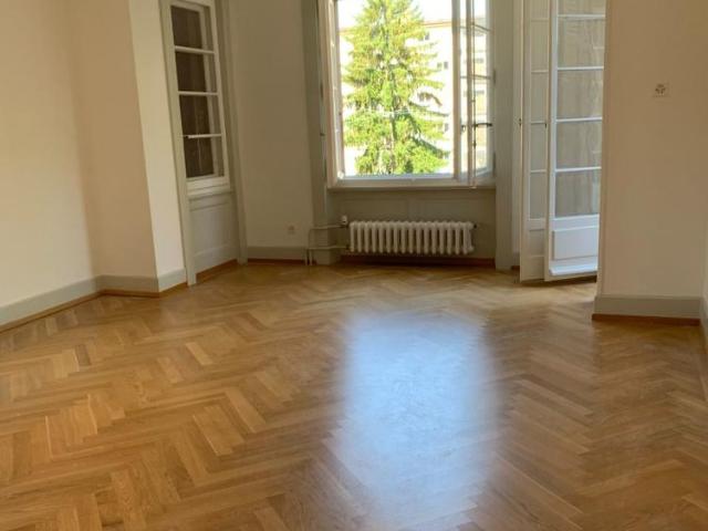 5 Zimmer, 145 m², 1. Stock