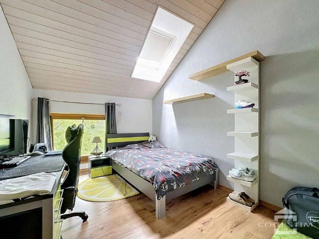5.5 Zimmer, 145 m², 2. Stock