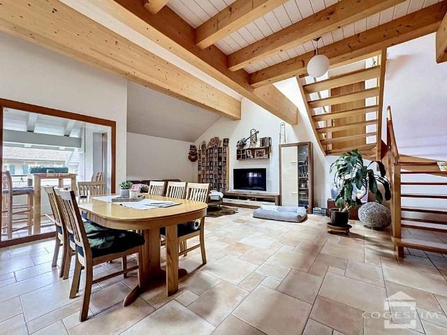 5.5 Zimmer, 145 m², 2. Stock
