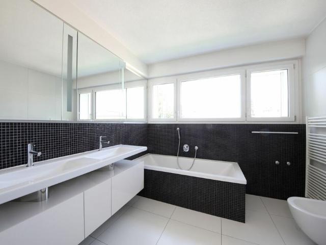 5.5 Zimmer, 145 m², 3. Stock