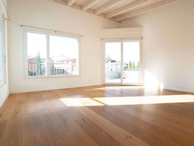 5.5 Zimmer, 150 m², 1. Stock