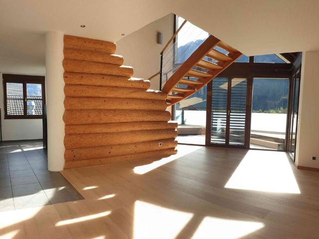 5.5 Zimmer, 150 m², 2. Stock