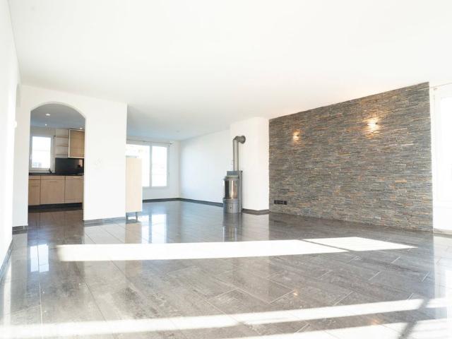 5.5 Zimmer, 150 m², 3. Stock