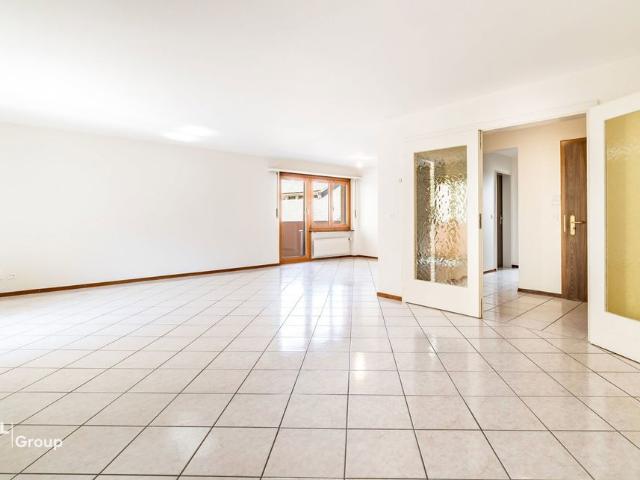 5.5 Zimmer, 160 m², 1. Stock
