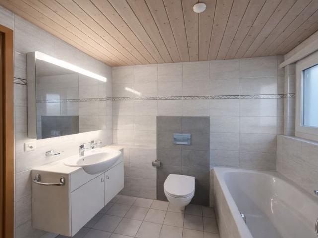 5.5 Zimmer, 170 m², 1. Stock