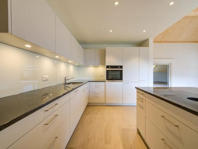 5.5 Zimmer, 170 m², 3. Stock