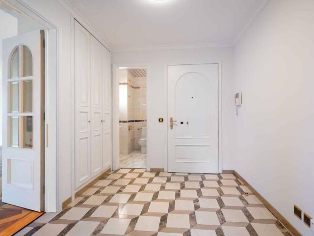 5.5 Zimmer, 174 m², 1. Stock