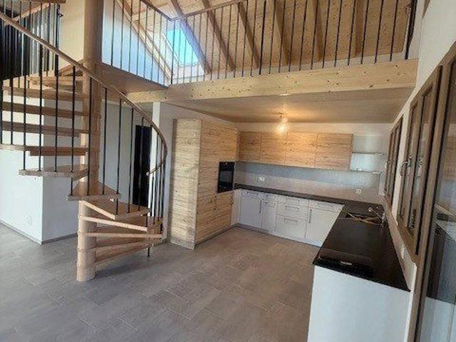 5.5 Zimmer, 175 m², 2. Stock