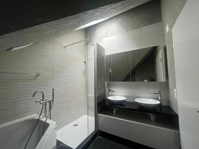 5.5 Zimmer, 179 m², 2. Stock