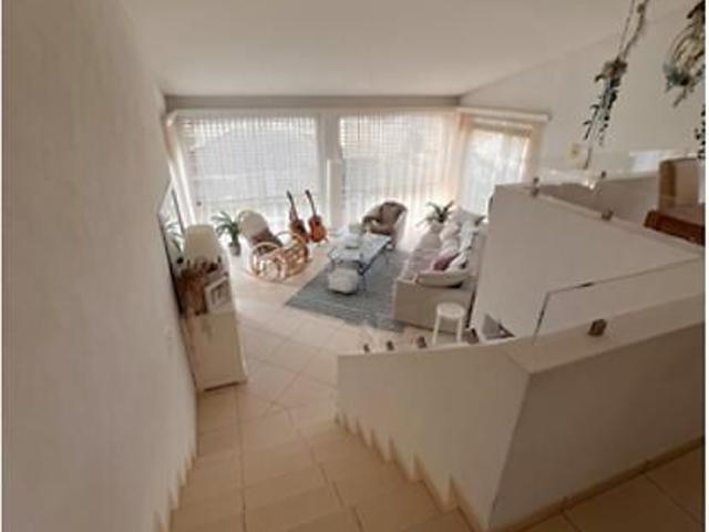 5.5 Zimmer, 180 m², 3. Stock
