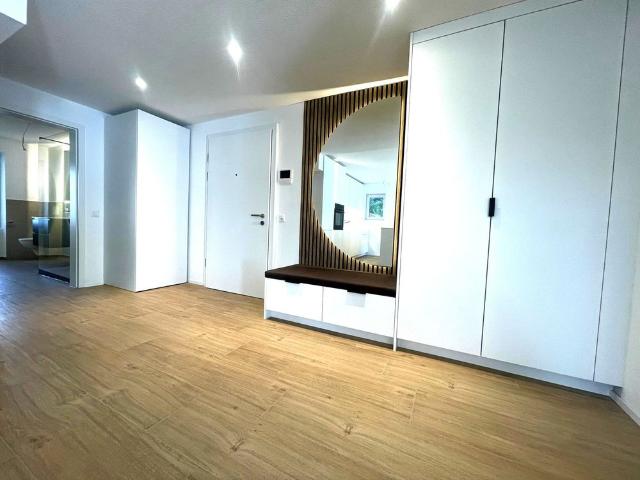 5.5 Zimmer, 102 m², 2. Stock