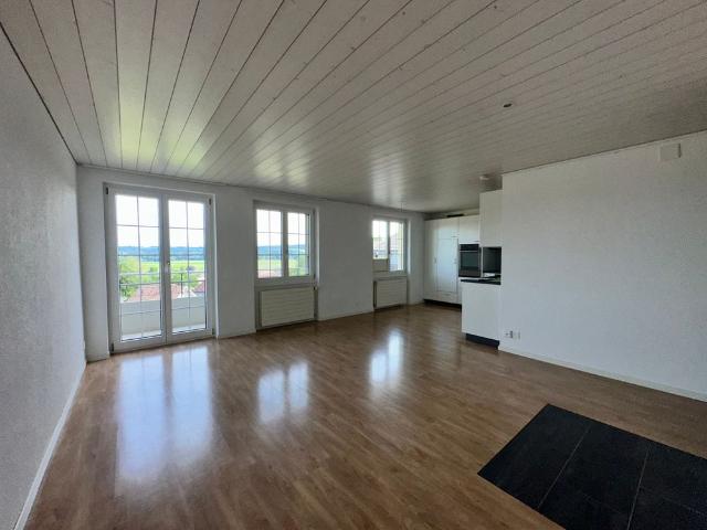 5.5 Zimmer, 120 m², 1. Stock