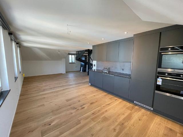 5.5 Zimmer, 122 m², 2. Stock