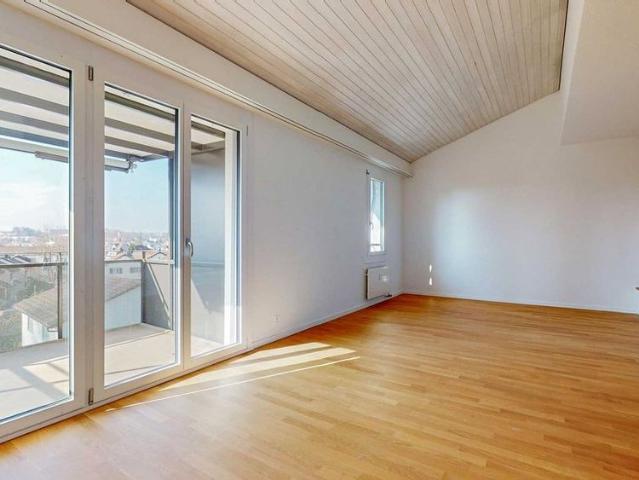 5.5 Zimmer, 122 m², 3. Stock