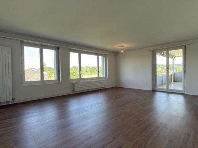 5.5 Zimmer, 125 m², 1. Stock