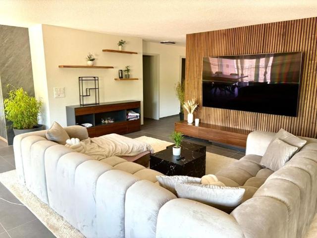 5.5 Zimmer, 125 m², 2. Stock