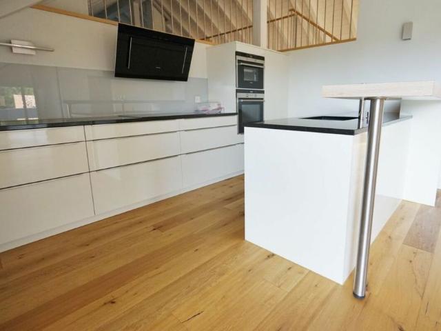 5.5 Zimmer, 240 m², 3. Stock