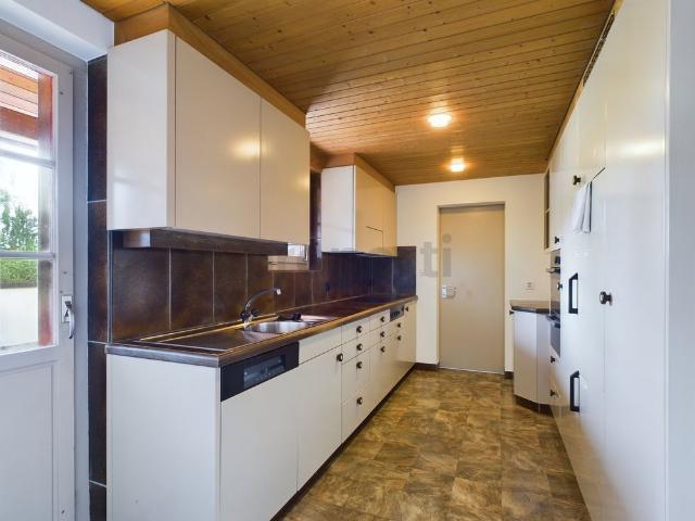5.5 Zimmer, 200 m², 3. Stock
