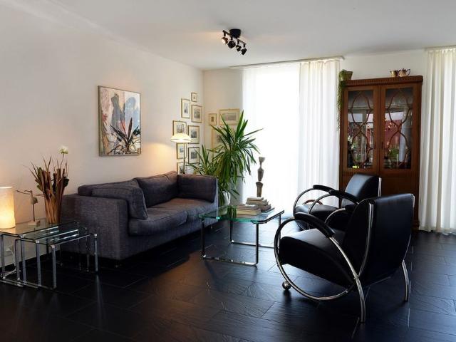 5.5 Zimmer, 215 m², 1. Stock