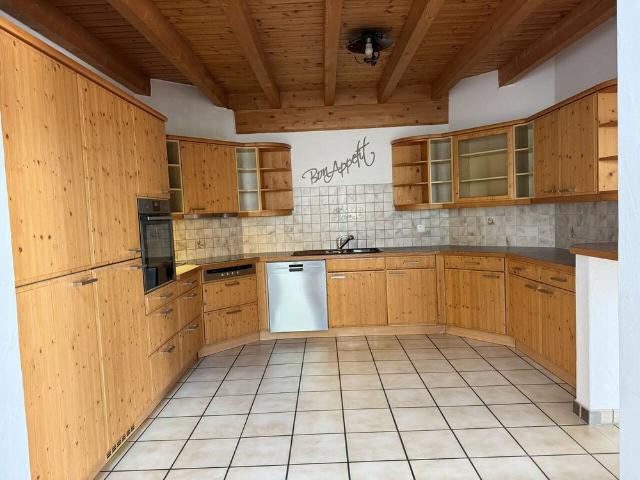 5.5 Zimmer, 215 m², 2. Stock