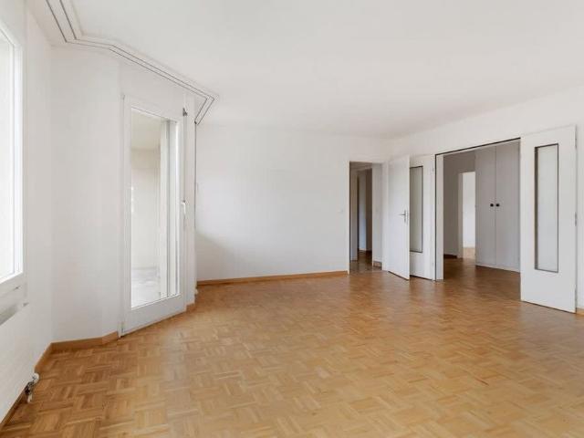 5.5 Zimmer, 96 m², 2. Stock