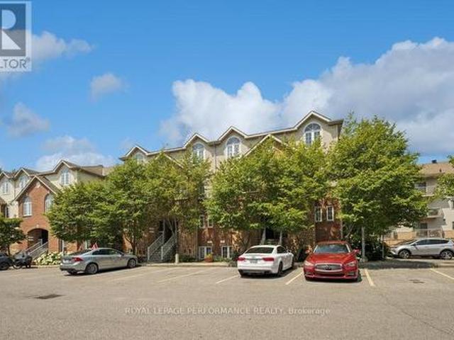 5 67 Steele Park Private, Ottawa, ON, K1J 0J2 townhouse for sale | Listing ID X12293 | Royal LePage