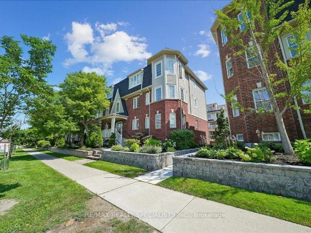 5 614 Shoreline Drive, Mississauga | 2+1Beds/1Bath, Townhouse, $2,700/mo | Condos. Ca