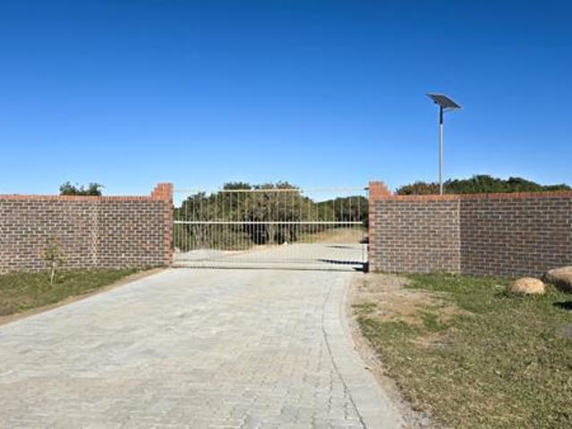 5 734 m² Land available in Kwelera