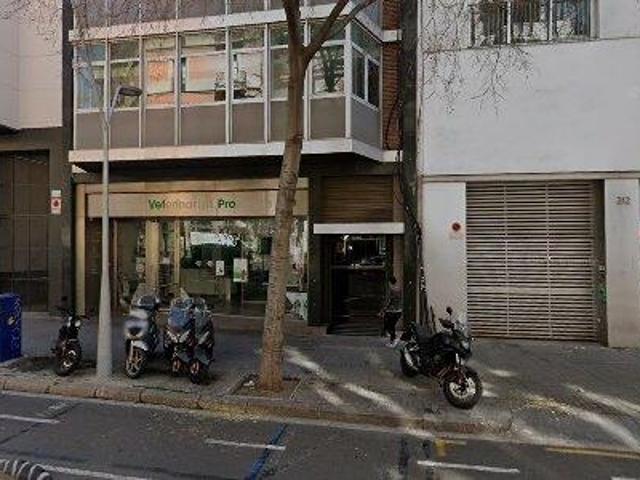 5 8 m2 office space for rent in Barcelona Eixample