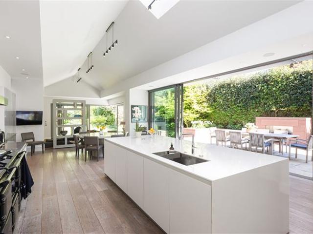 5,950,000 | 16 Argyle Road, Donnybrook, Dublin 4 Sherry FitzGerald Ballsbridge 5004 MyHome. Ie Residential