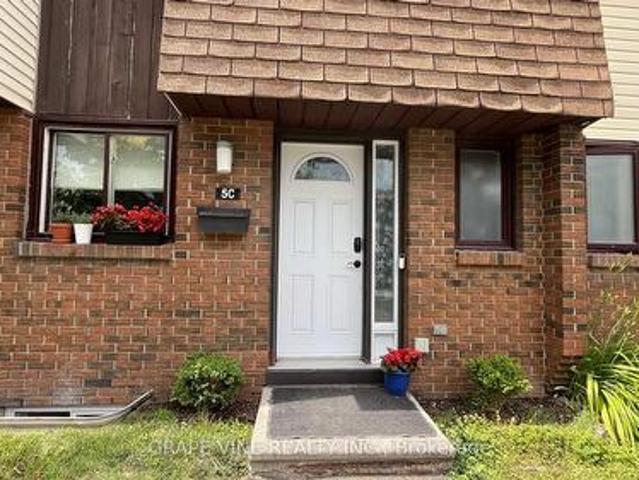5C Woodvale Green, Ottawa, ON, K2G 4G9 townhouse for sale | Listing ID X12258 | Royal LePage