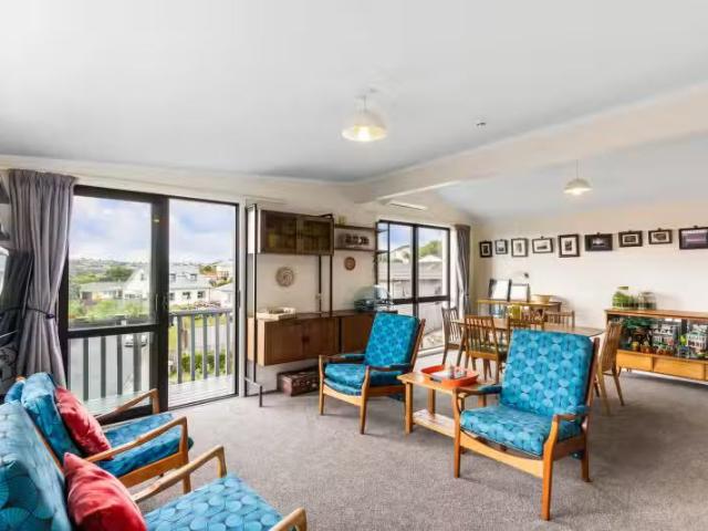 5A Kerr Grove, Johnsonville, Wellington City