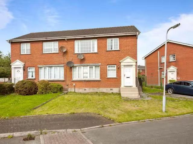 5b Windrush Avenue