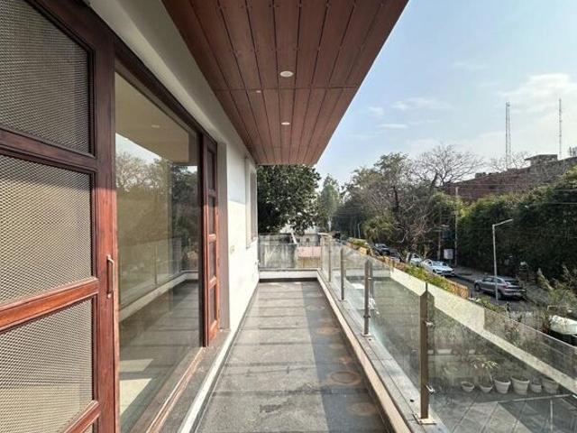 5bhk Semi Furnished 6 Bedroom 3000 Sq. Ft. Builder Floor in Sector 8 Chandigarh Listing ID: #10011