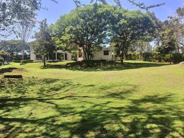 5br House, Ridgeways