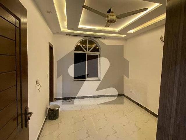 5 marla apartment for rent