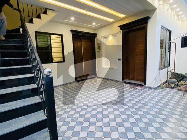 5Marla Brand New Beautiful House For Sale in Shalimar Colony