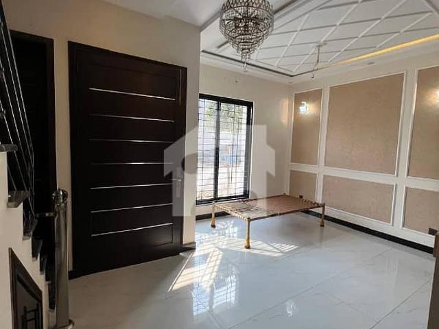 5marla full independent house available for rent in eden boulevard housing society college road lahore