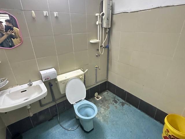 [5min to MRT Maluri or LRT Pandan Jaya l Master room private toilet in Maluri ] ️ Aircon Room in Maluri‼️