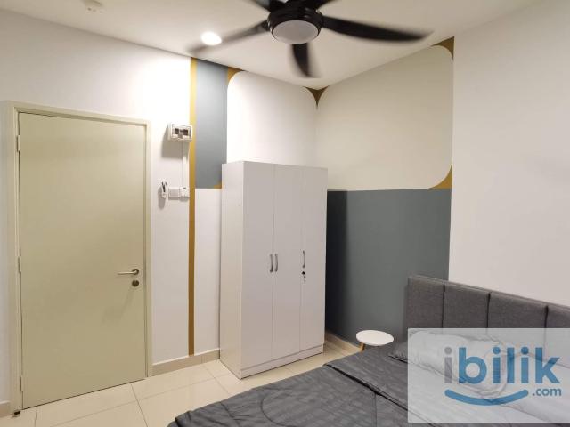 [5min to MRT Putra Permai] Middle room with bathroom at Sfera Residency Puchong south, Seri kembangan