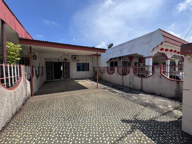 5min to Dataran Pahlawan FREEHOLD Single Storey Terrace Bukit Serindit
