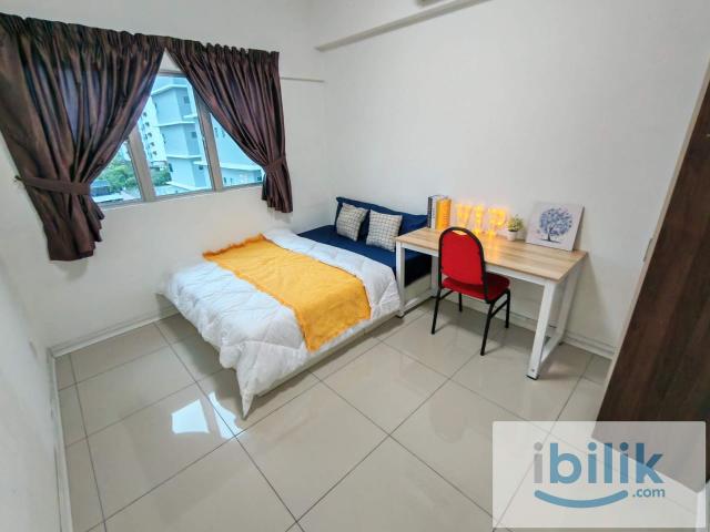 ==5min walk to LRT==Medium Room for Rent at Kiara residence