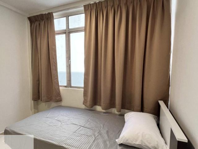 5Mins to Serdang KTM Station! No deposit! Private Room Rent in Seri Kembangan