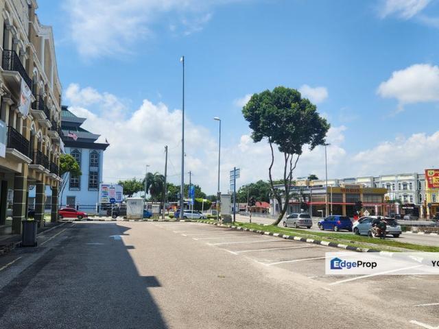 5sty Commercial Building, Face Busy AMJ highway and Road Junction @ Bukit Baru, Melaka Tengah